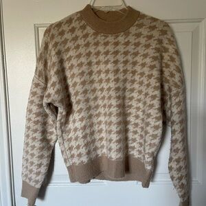 Abercrombie & Fitch Beige Houndstooth Crewneck Sweater